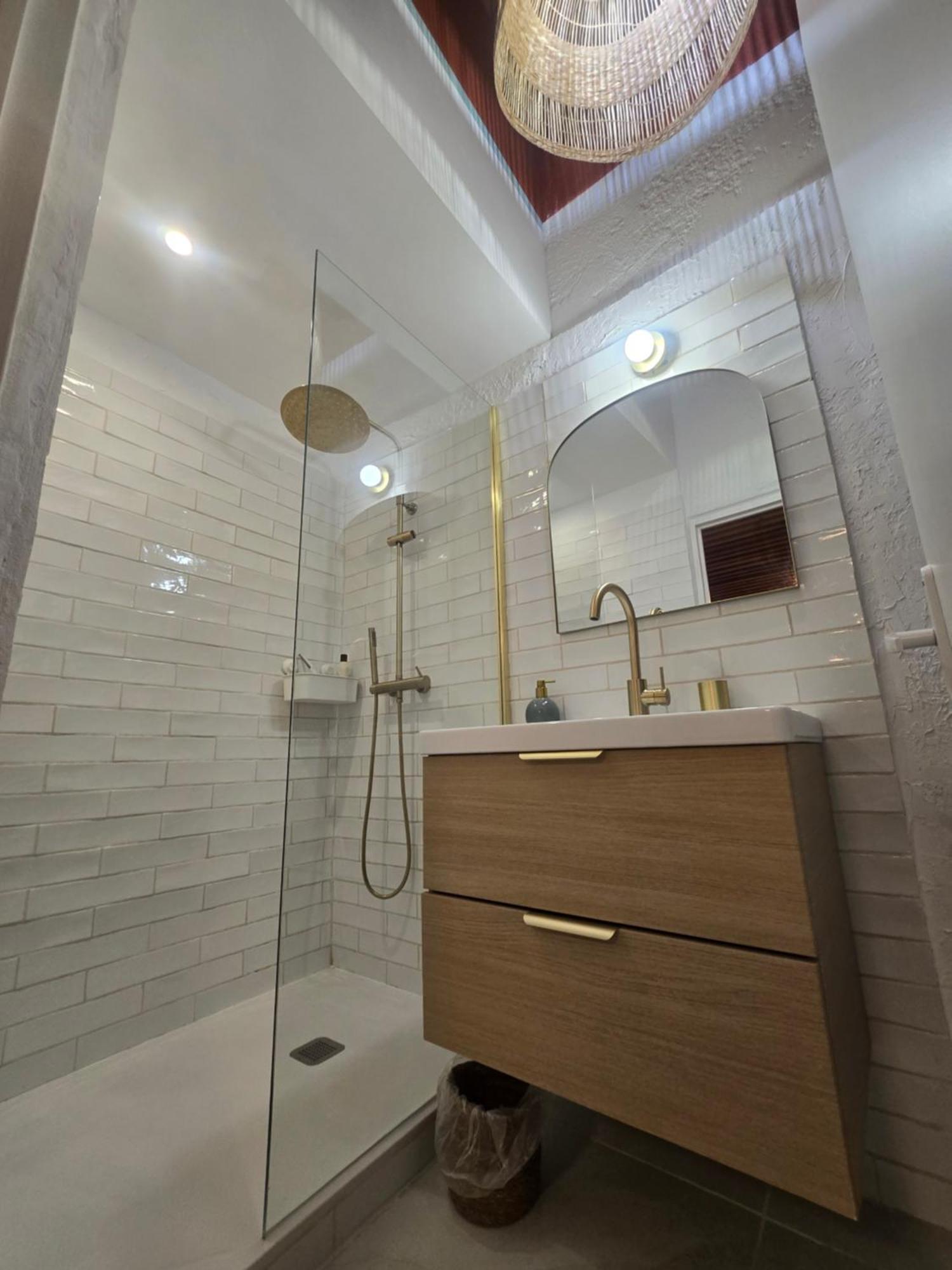 Apartment Avec Parking, 150m Du Vieux Port, 50 M2